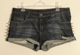 Short com spikes na lateral do 34 ao 44