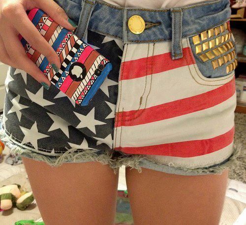 short ESTADOS UNIDOS com spikes do 34 ao 44